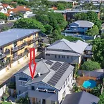 Coorparoo Comfort Apartment
